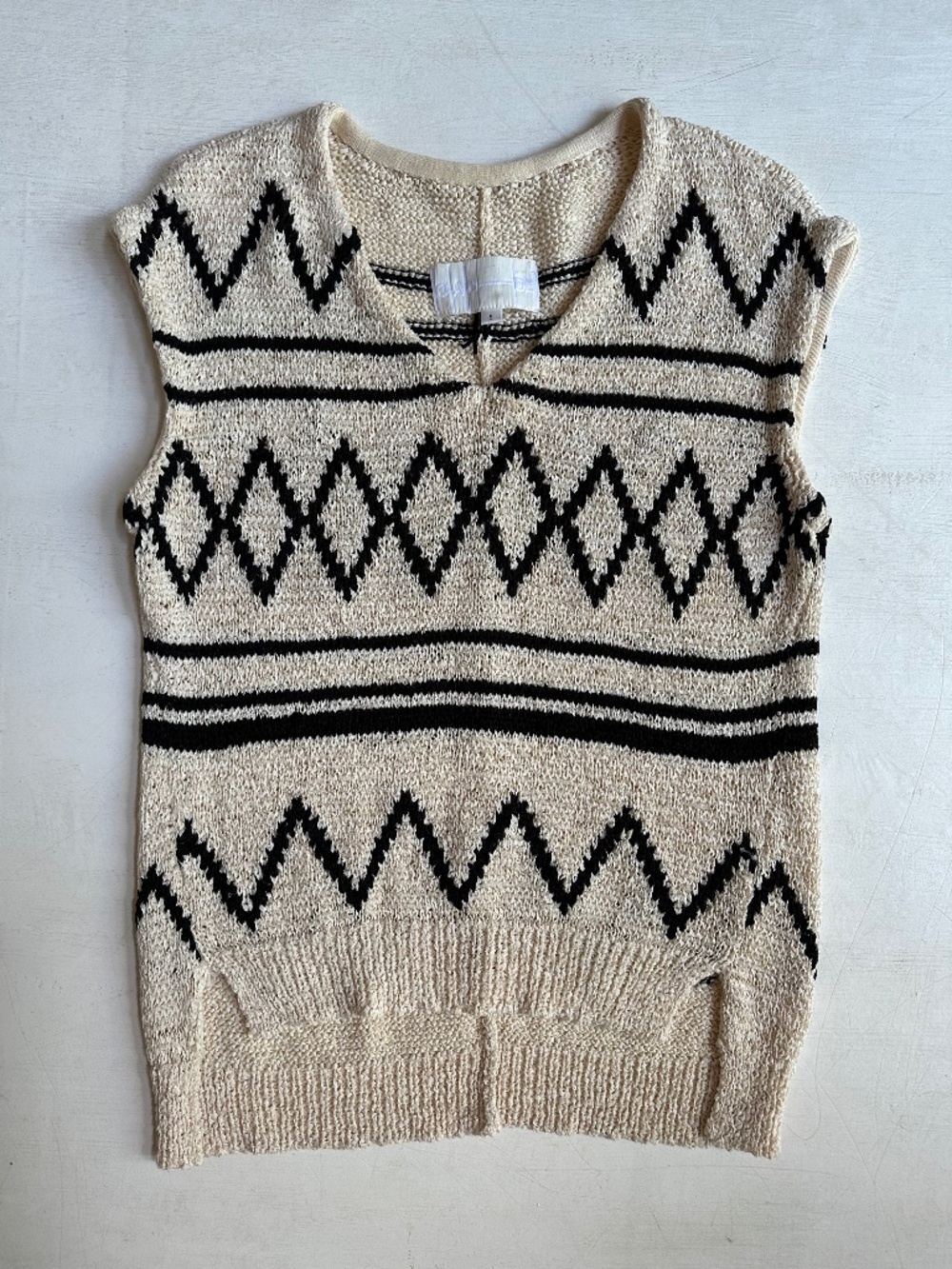 Gar-De Cream Black Knit Sweater Vest